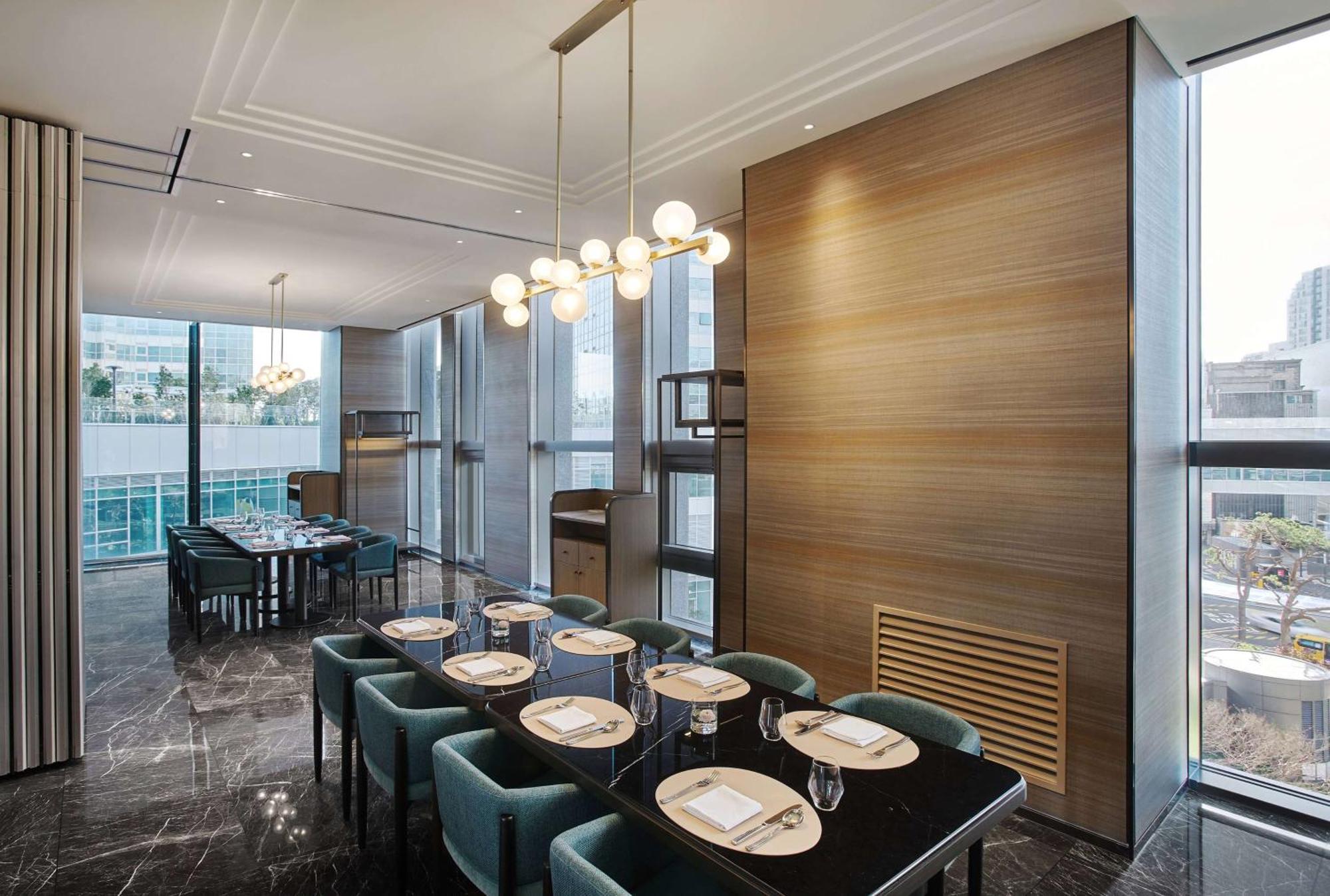Wyndham Grand Busan Exterior photo